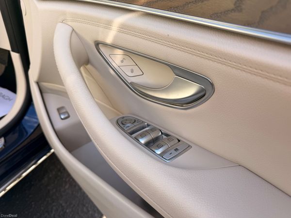 Mercedes-Benz E-Class 2019 382479390