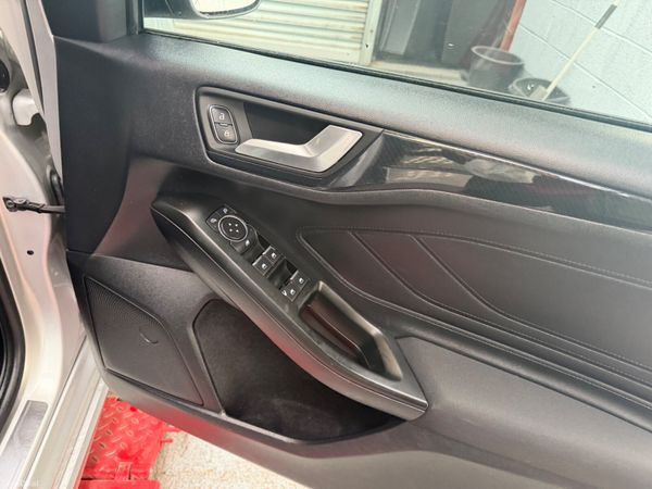 2019 FORD FIESTA    ST LINE ! 382479324