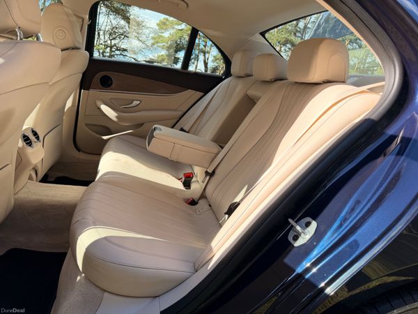 Mercedes-Benz E-Class 2019 382479402