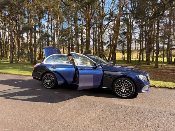 Mercedes-Benz E-Class 2019 382479410