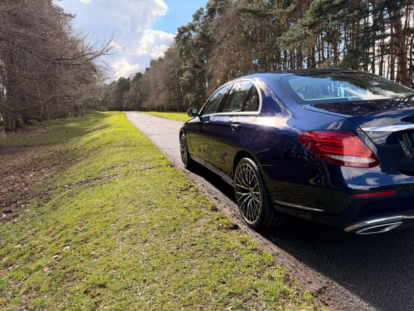 Mercedes-Benz E-Class 2019 382479412
