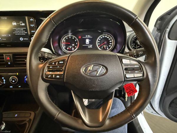 Hyundai i10 Deluxe Plus 1.0L 382491014