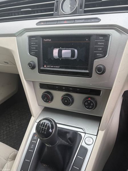 Volkswagen Passat 2016 382406272