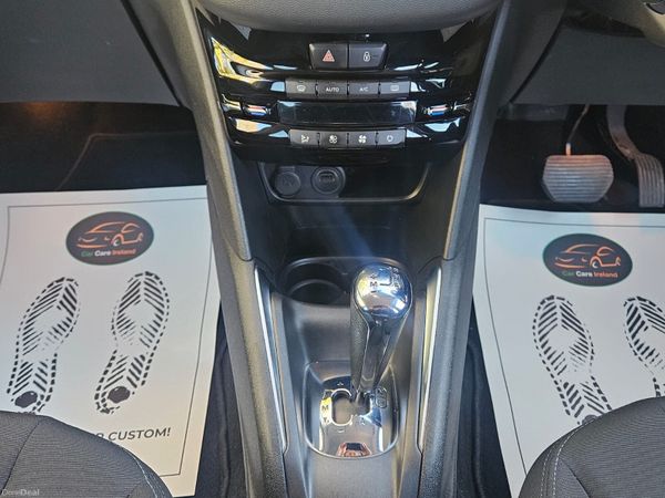 2015 Peugeot 208 allure automatic 37000km !! 382406588