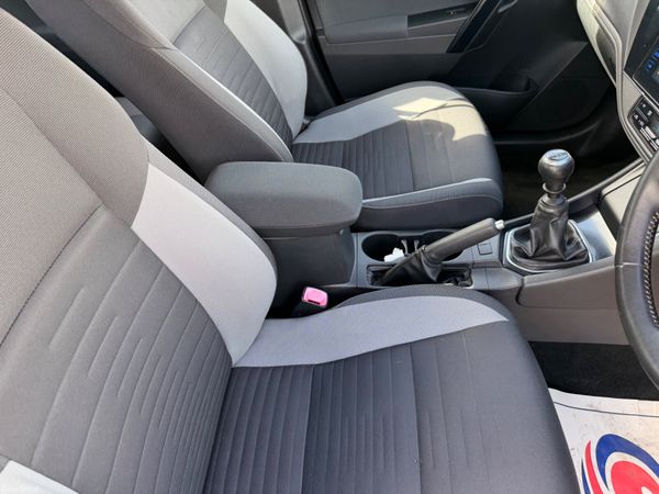 Toyota Auris Luna 1.4 D4D 382415700