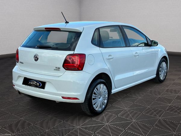 Volkswagen Polo Automatic - Reverse camera ! 382427548