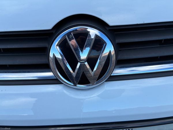 Volkswagen Polo Automatic - Reverse camera ! 382427554