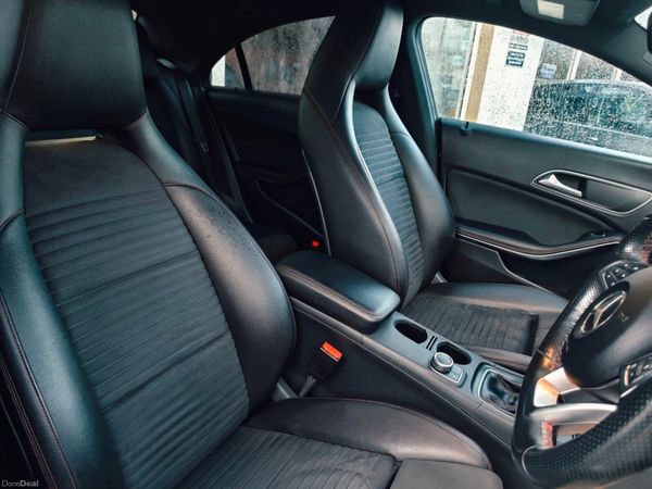 Mercedes-Benz CLA 200d Sport 382436076