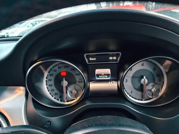 Mercedes-Benz CLA 200d Sport 382436078