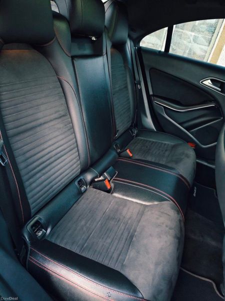 Mercedes-Benz CLA 200d Sport 382436082