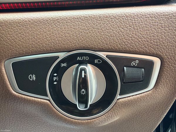 Mercedes-Benz E-Class 2019  Premium Low Mileage 382547170