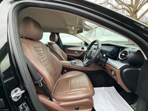 Mercedes-Benz E-Class 2019  Premium Low Mileage 382547110