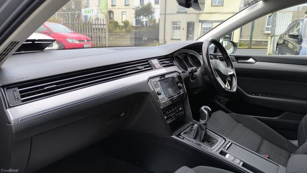 2022 Volkswagen Passat 1 Warranty AA Aprroved 382547850