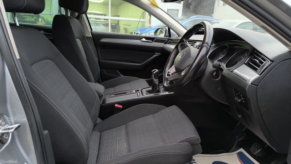 2022 Volkswagen Passat 1 Warranty AA Aprroved 382547836