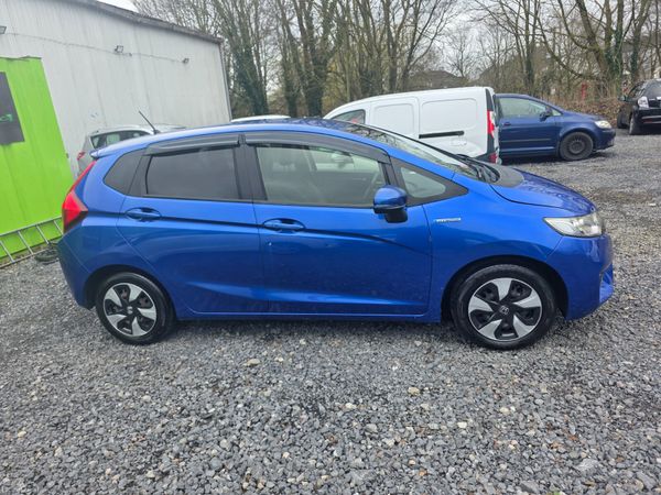 AUTOMATIC,NCT, LEATHER, CAMERA, FINANCE 382560300