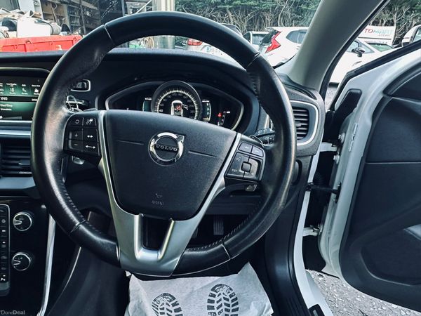 VOLVO V40 2017 2.0DIESEL D4 EDITION 382523548