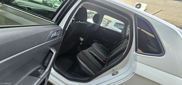 Volkswagen Polo Automatic 382526692