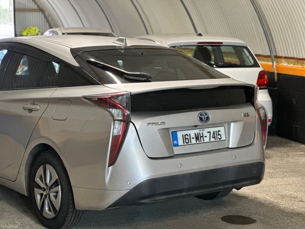 Toyota Prius 2016 382657096