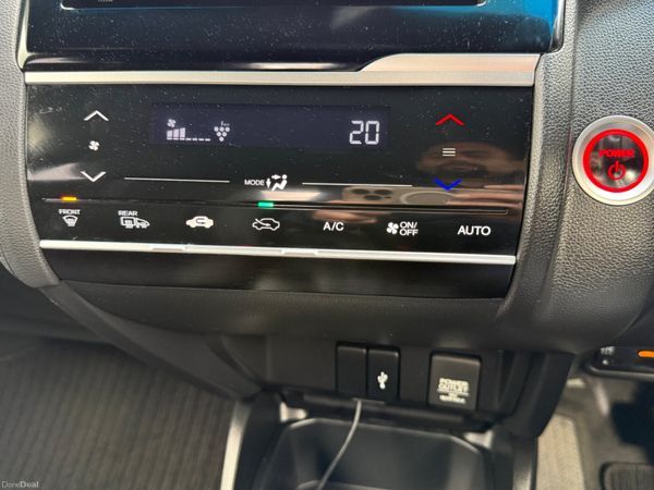 2018!Honda JAZZ/Fit 1.5 Hybrid Automatic 382663166