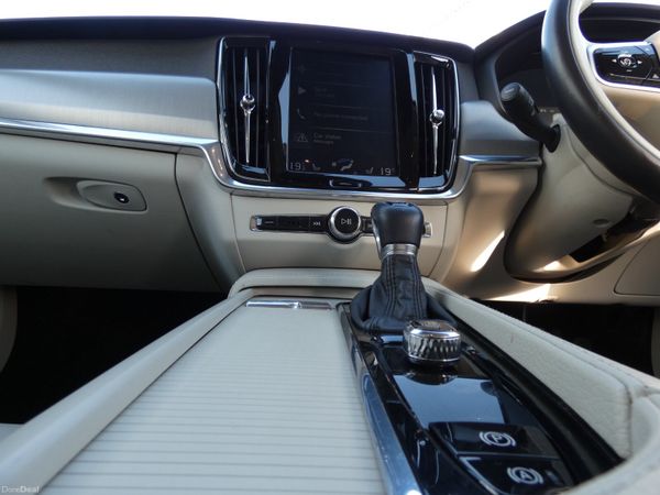 Volvo V90 D4 (190hp) Momentum Auto, new NCT 382693414