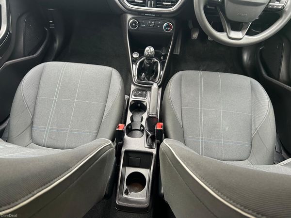 Ford Fiesta 2018 ( NCT 01/28) 382699520