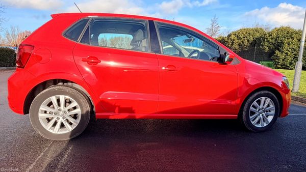 Volkswagen Polo 2016 382606188