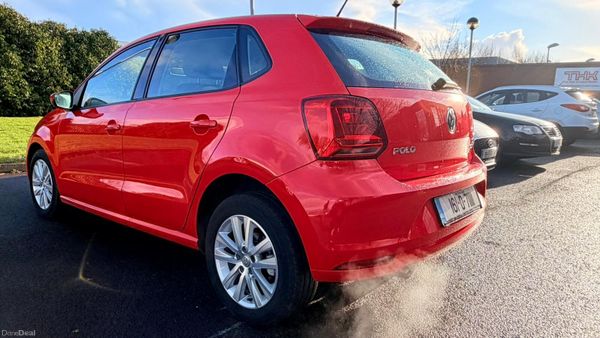 Volkswagen Polo 2016 382606198
