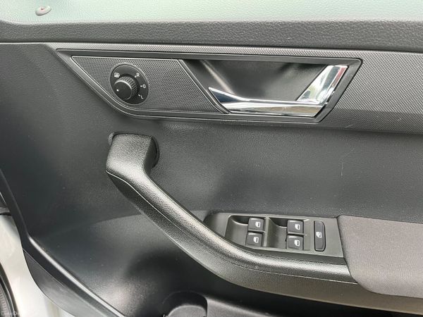 Skoda Fabia 1.2 TSI. New NCT and Fully serviced 382621738