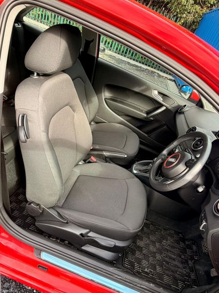 Audi A1 2014 382630500