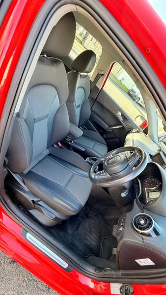 Audi A1 2014 382631508