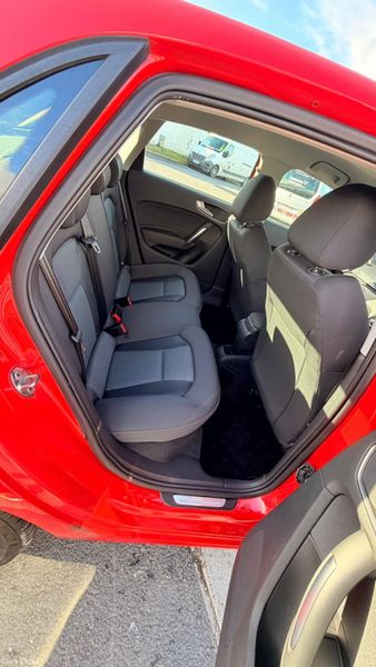 Audi A1 2014 382631512