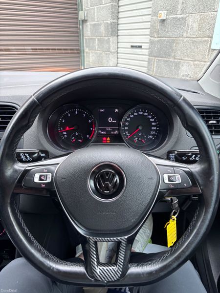Volkswagen Polo 2017 382635600