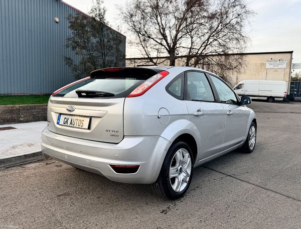 Ford Focus 2010 Low KM 382741200