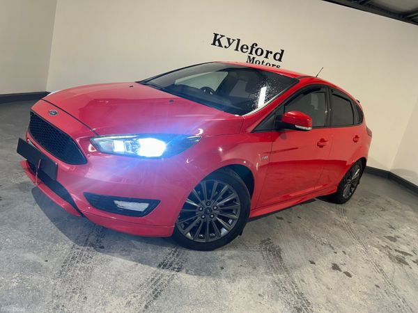 Ford Focus 2017 382741544
