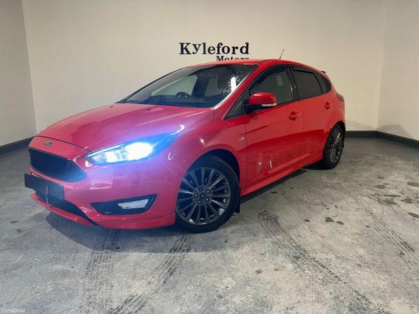 Ford Focus 2017 382741546