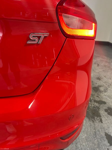 Ford Focus 2017 382741554