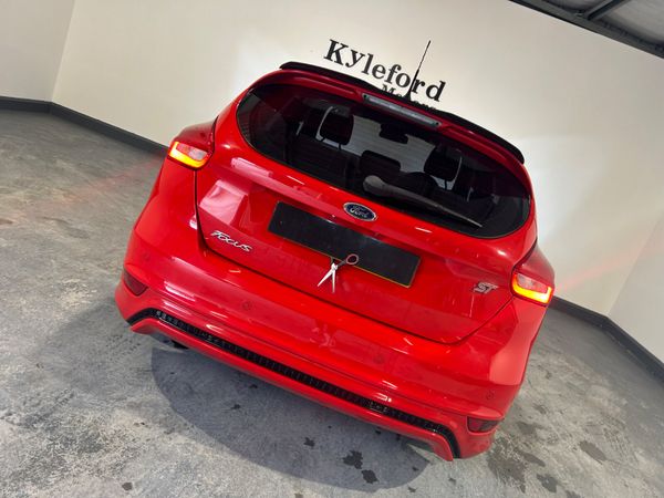 Ford Focus 2017 382741558