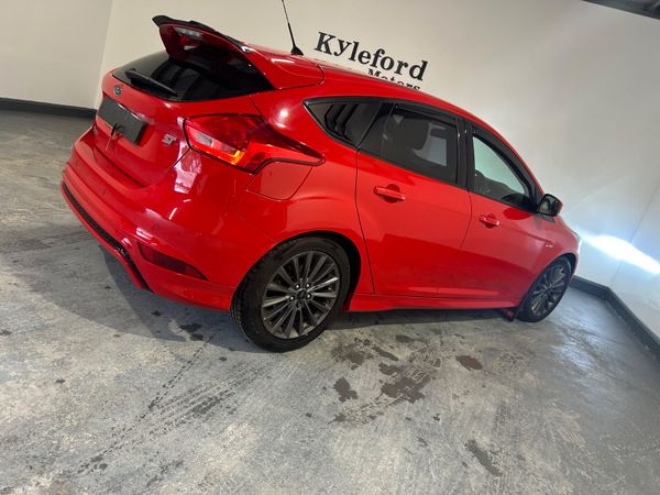 Ford Focus 2017 382741570