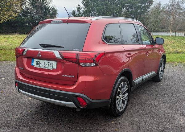 Mitsubishi Outlander/ AUTO/ 4X4 / NCT 02/27 382744052