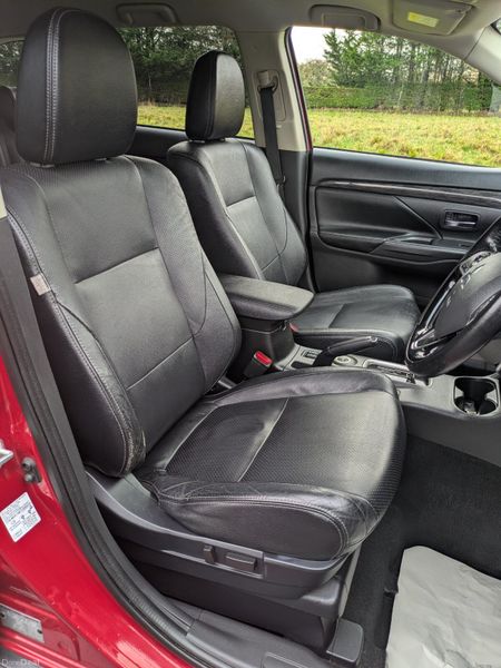 Mitsubishi Outlander/ AUTO/ 4X4 / NCT 02/27 382744136