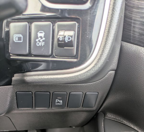 Mitsubishi Outlander/ AUTO/ 4X4 / NCT 02/27 382744200