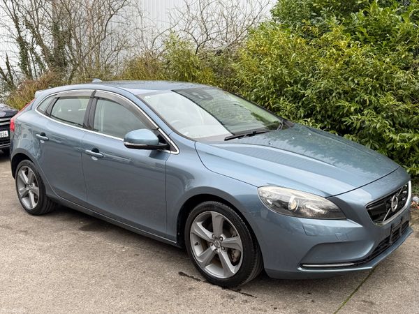 Volvo V40 T4 SE Automatic Leather Low km 382770562
