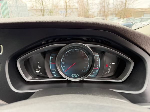 Volvo V40 T4 SE Automatic Leather Low km 382770590