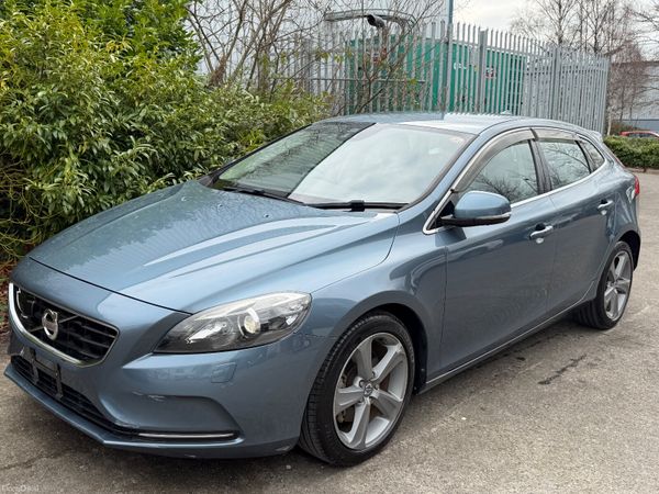 Volvo V40 T4 SE Automatic Leather Low km 382770610