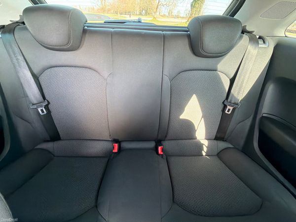 Audi A1 2013 TFSI S Tronic Automatic 1.4 382773204