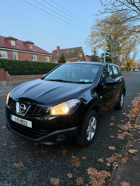 New: NCT.  Car Play screen. 4K Reverse Camera 382773620