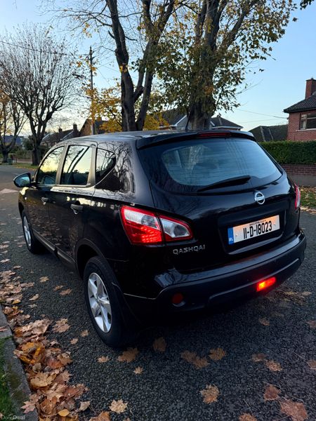 New: NCT.  Car Play screen. 4K Reverse Camera 382773634