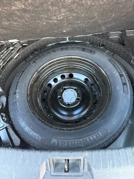 New: NCT.  Car Play screen. 4K Reverse Camera 382776136