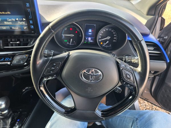 Toyota C-HR 2018 382776988