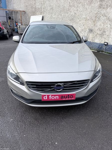 Volvo V60 2.0D SE LUX AUTO Low KMs 382795190